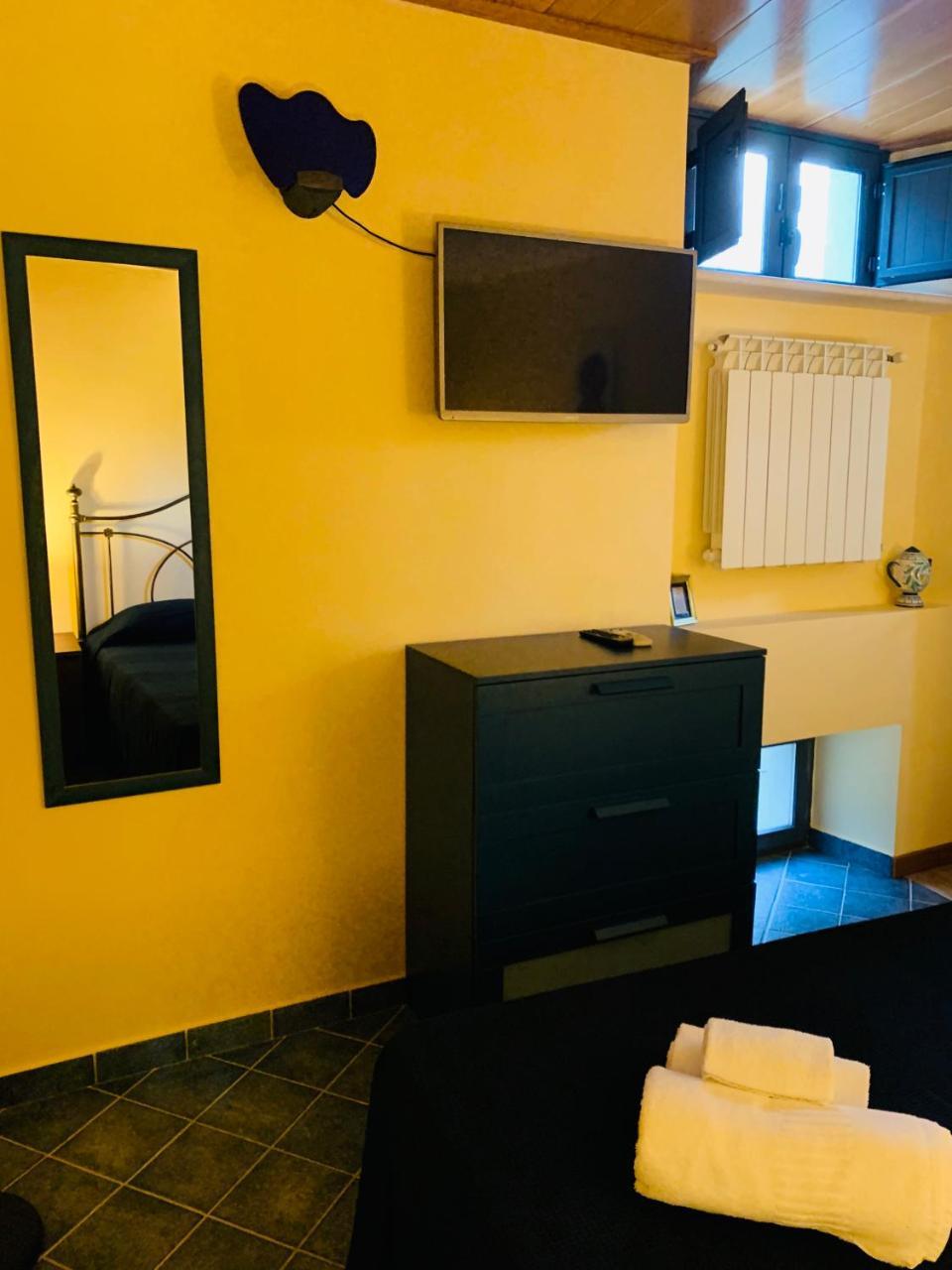 Amartia Apartments Taormina Kültér fotó